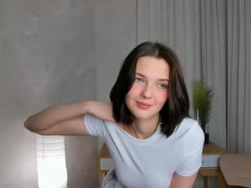 girl
        maudcouncil cam image #245527
