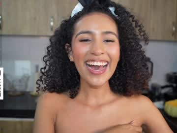 girl
        amniemodel cam image #1531