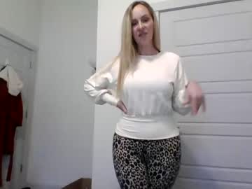 girl
        lillianmaree cam image #44871