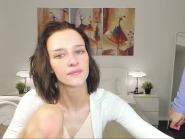 couple
        mandy_amour cam image #62010