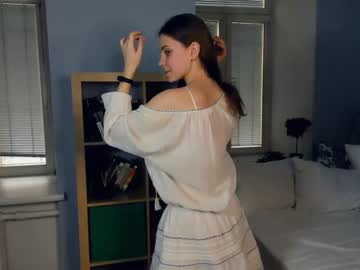 girl
        youne_and_beautiful cam image #78376