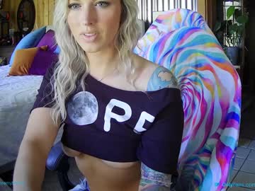 girl
        dreamytrance cam image #162909