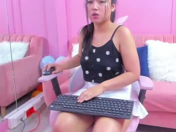 girl
        emelyy_carter cam image #134416