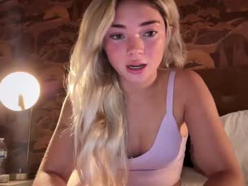 girl
        lucyholly cam image #204881