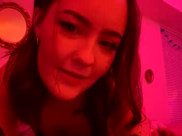 girl
        onepomegranate cam image #220646