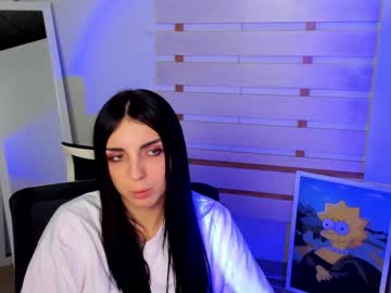 girl
        emilie_shy cam image #193825